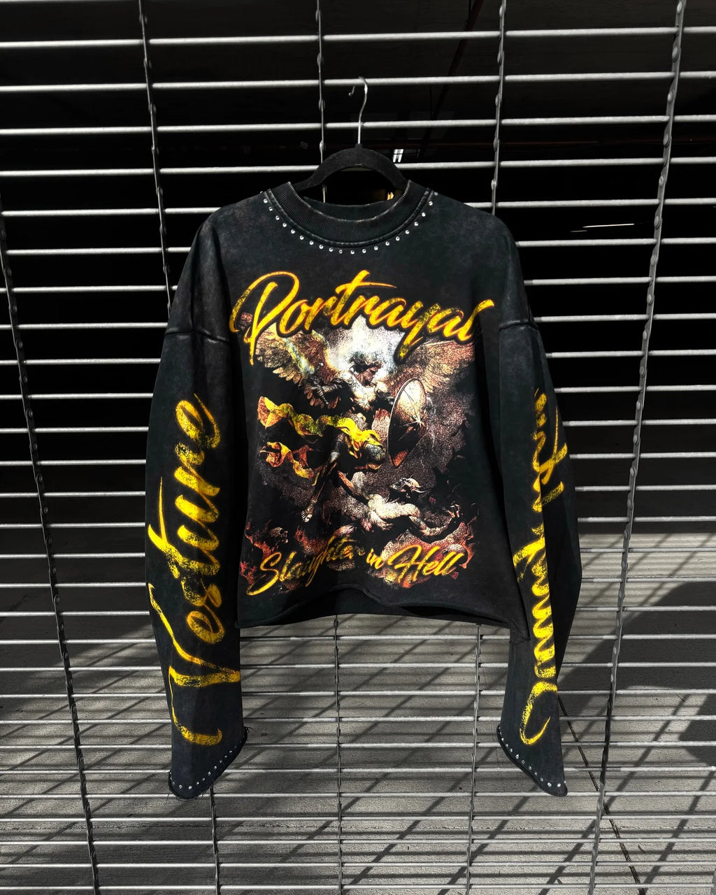 BLACK RETRO GOTHIC OVERSIZED
